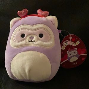 Lyle Squishmallow